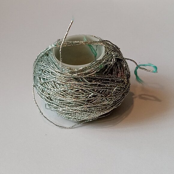 🎯 10 for $10 / Embroidery Thread Silver - Picture 4 of 7